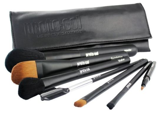 Set of 7 brushes 249 gr
